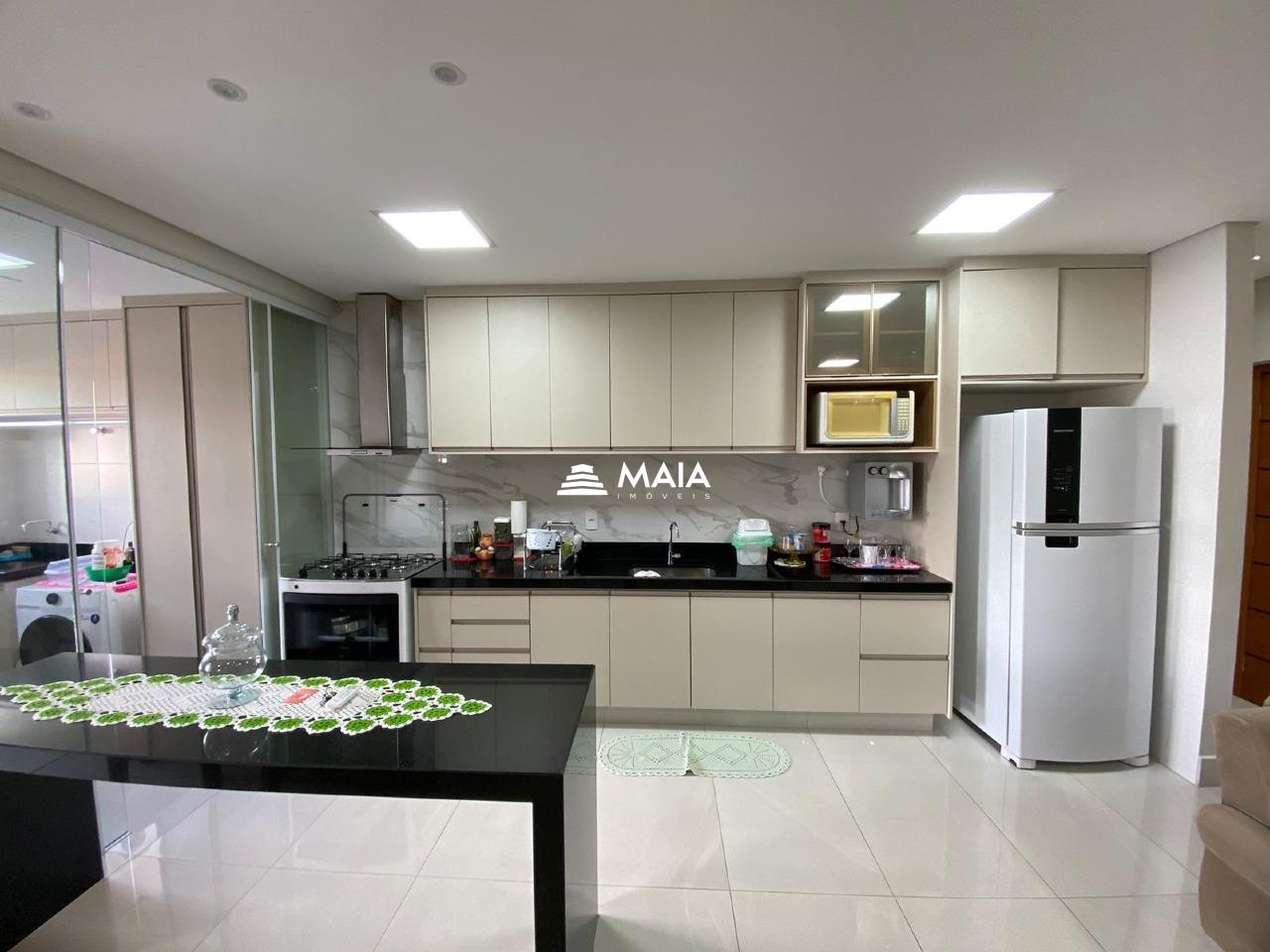 Apartamento à venda no Mercês: 