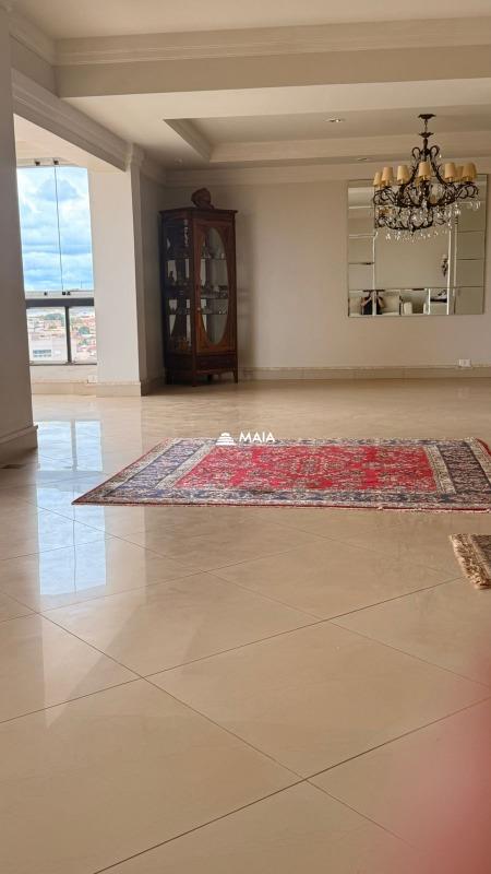 Apartamento à venda no Mercês: 