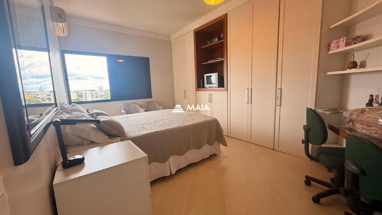 Apartamento à venda no Mercês: 