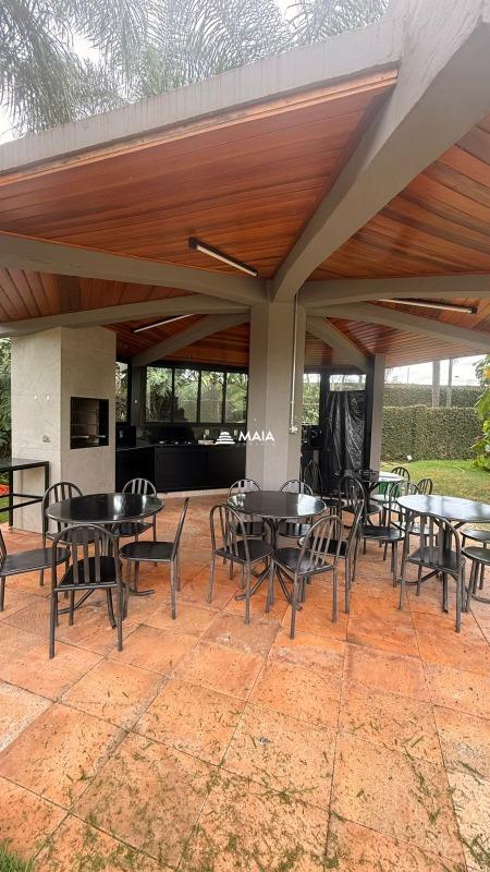 Apartamento à venda no Mercês: 