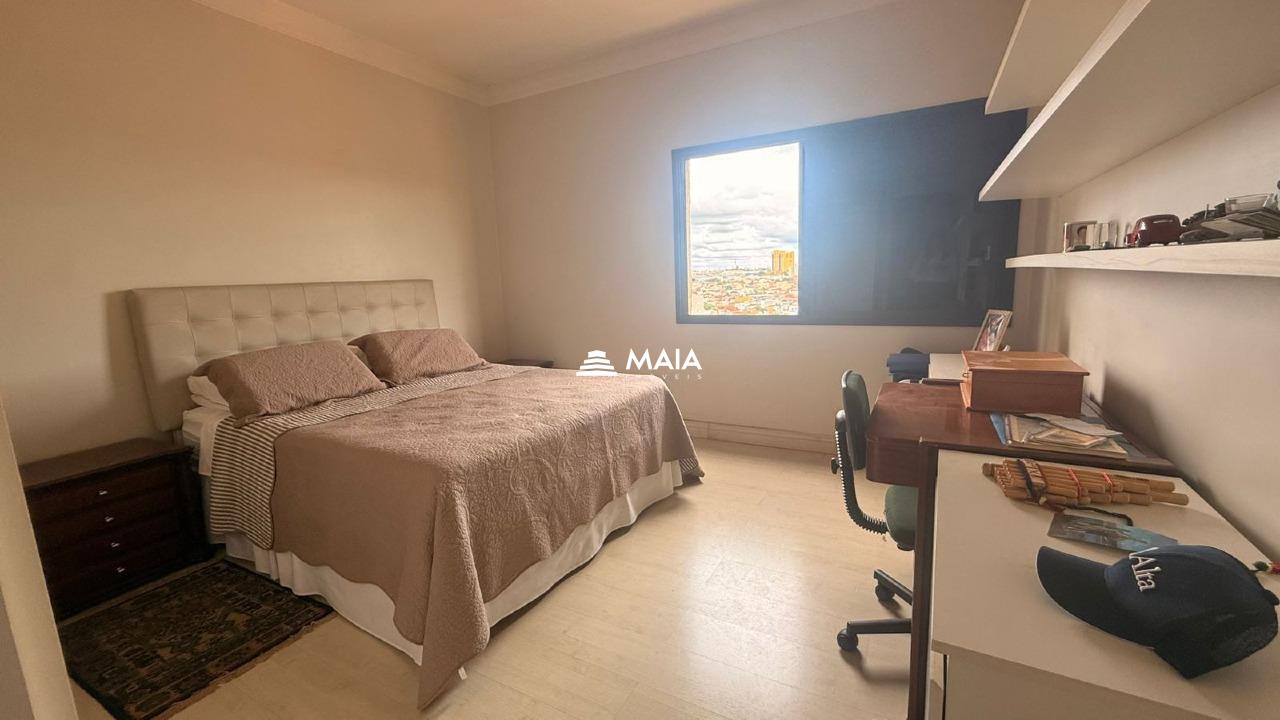 Apartamento à venda no Mercês: 