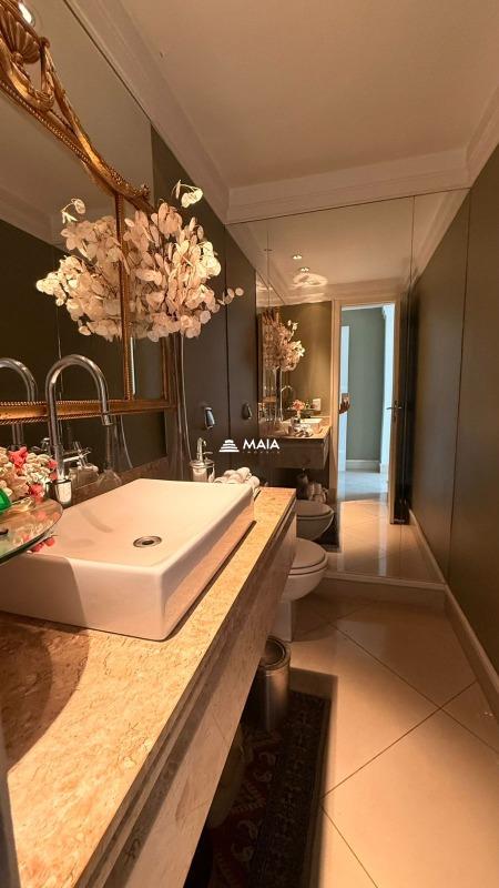 Apartamento à venda no Mercês: 