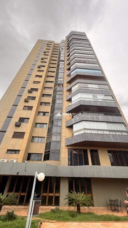 Apartamento à venda no Mercês: 