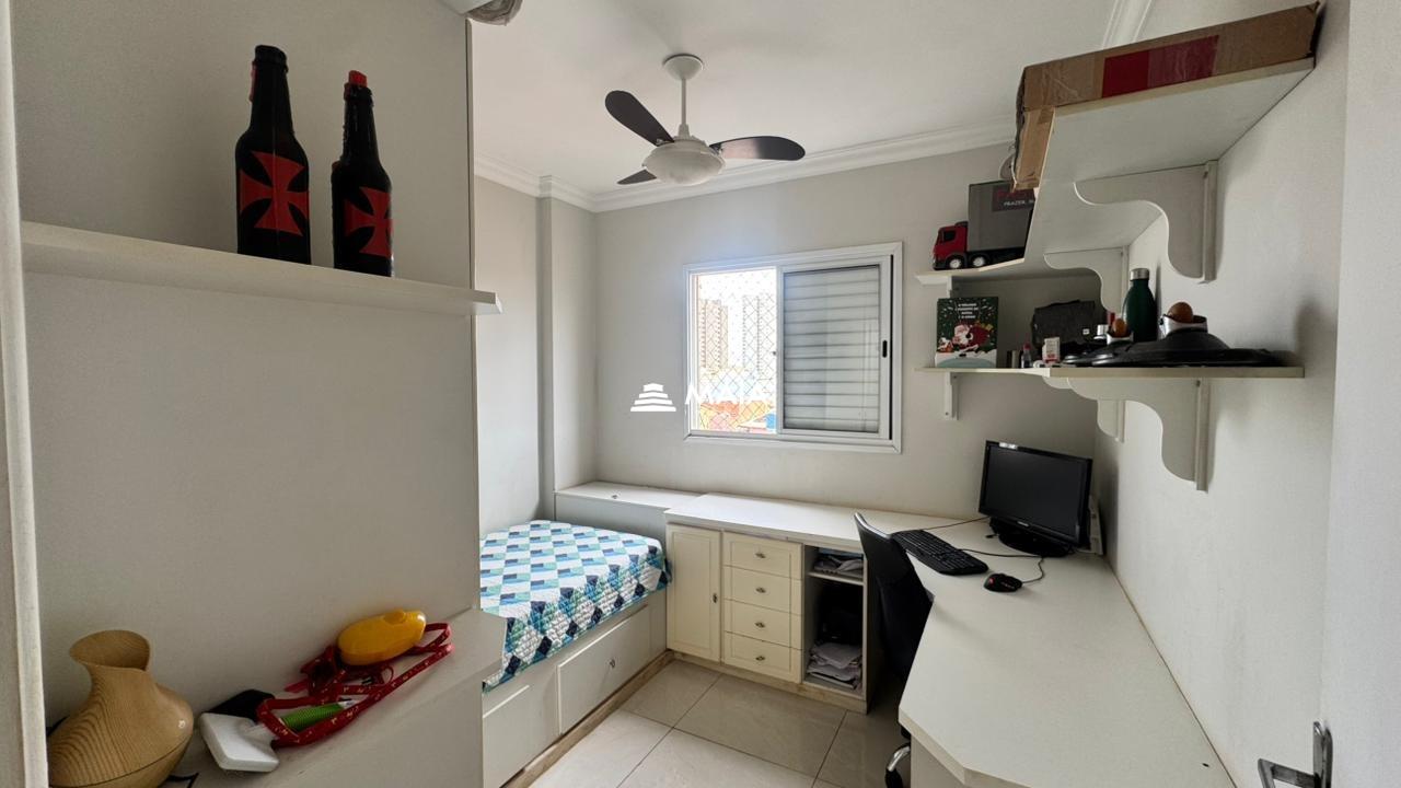 Apartamento à venda no Mercês: 