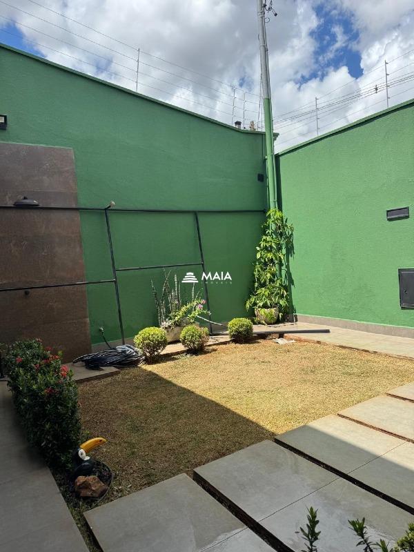 Casa à venda no Beija Flor II: 