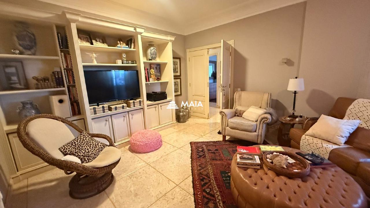 Apartamento à venda no Mercês: 