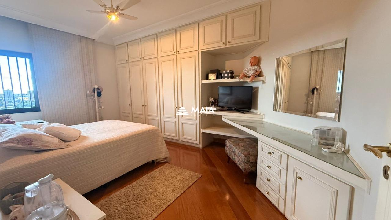 Apartamento à venda no Mercês: 