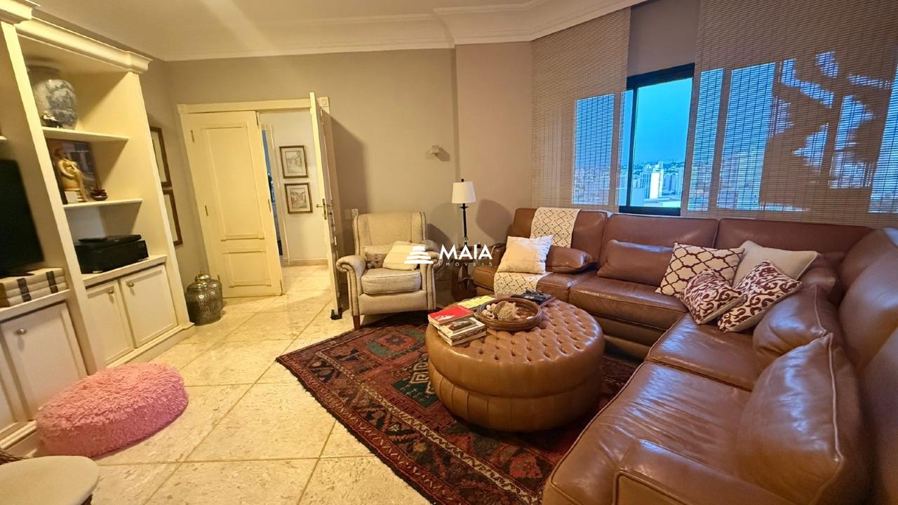 Apartamento à venda no Mercês: 