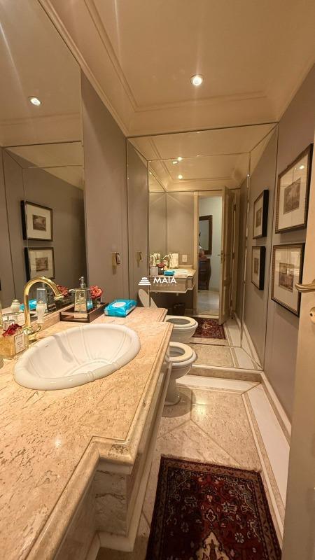 Apartamento à venda no Mercês: 