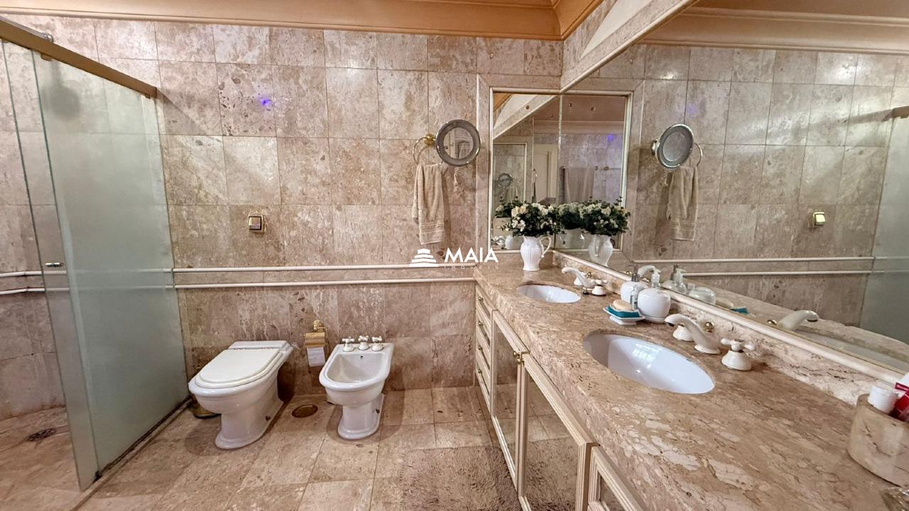 Apartamento à venda no Mercês: 