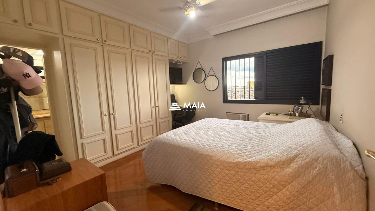 Apartamento à venda no Mercês: 
