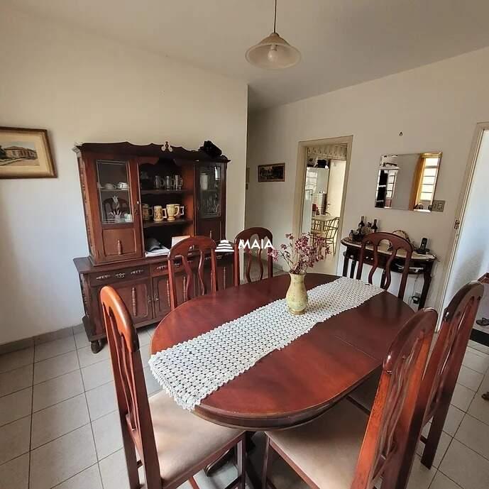 Casa à venda no Mercês: 