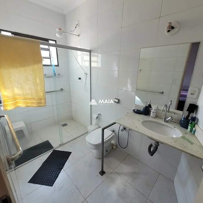 Casa à venda no Mercês: 