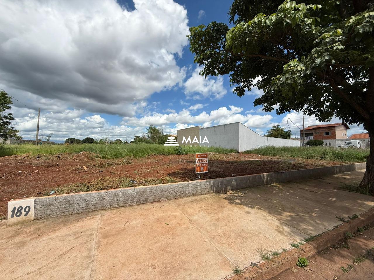 Terreno à venda no bairro Jardim Canadá