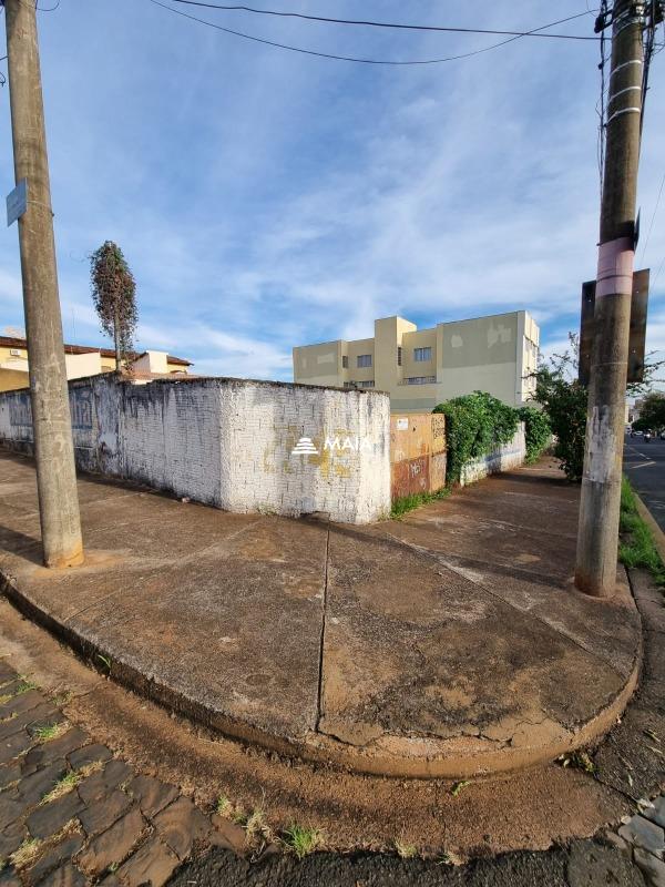 Terreno à venda aceita BTS no bairro Boa Vista