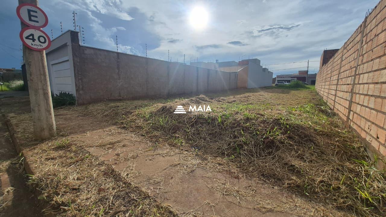 Terreno/Área à venda no Parque das Laranjeiras: 