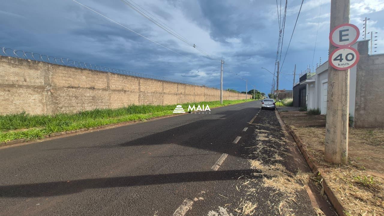 Terreno/Área à venda no Parque das Laranjeiras: 