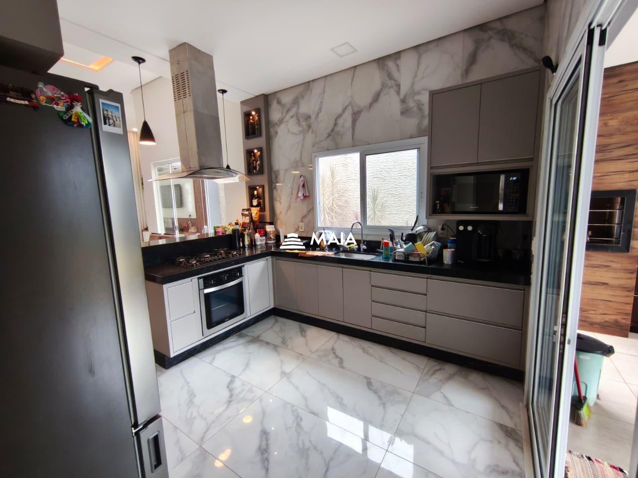 Casa à venda no Parque das Laranjeiras II: 