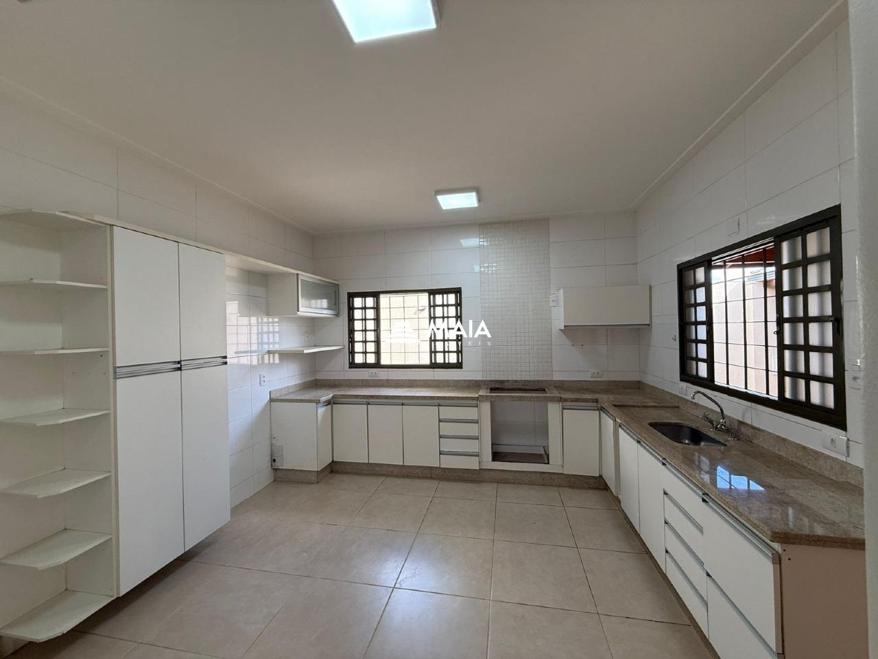 Casa à venda no Parque do Mirante: 