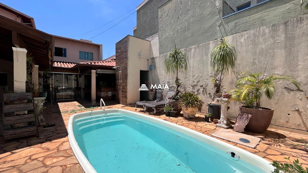 Casa à venda no Jardim Nenê Gomes: 