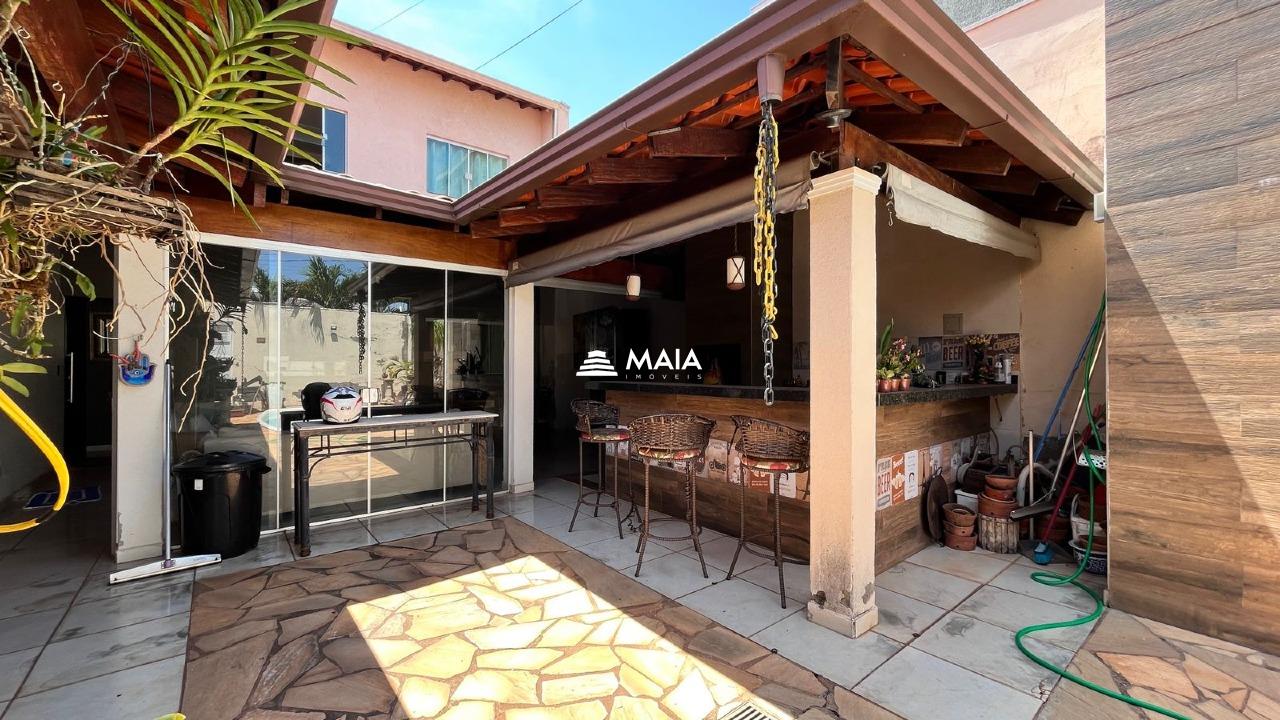 Casa à venda no Jardim Nenê Gomes: 