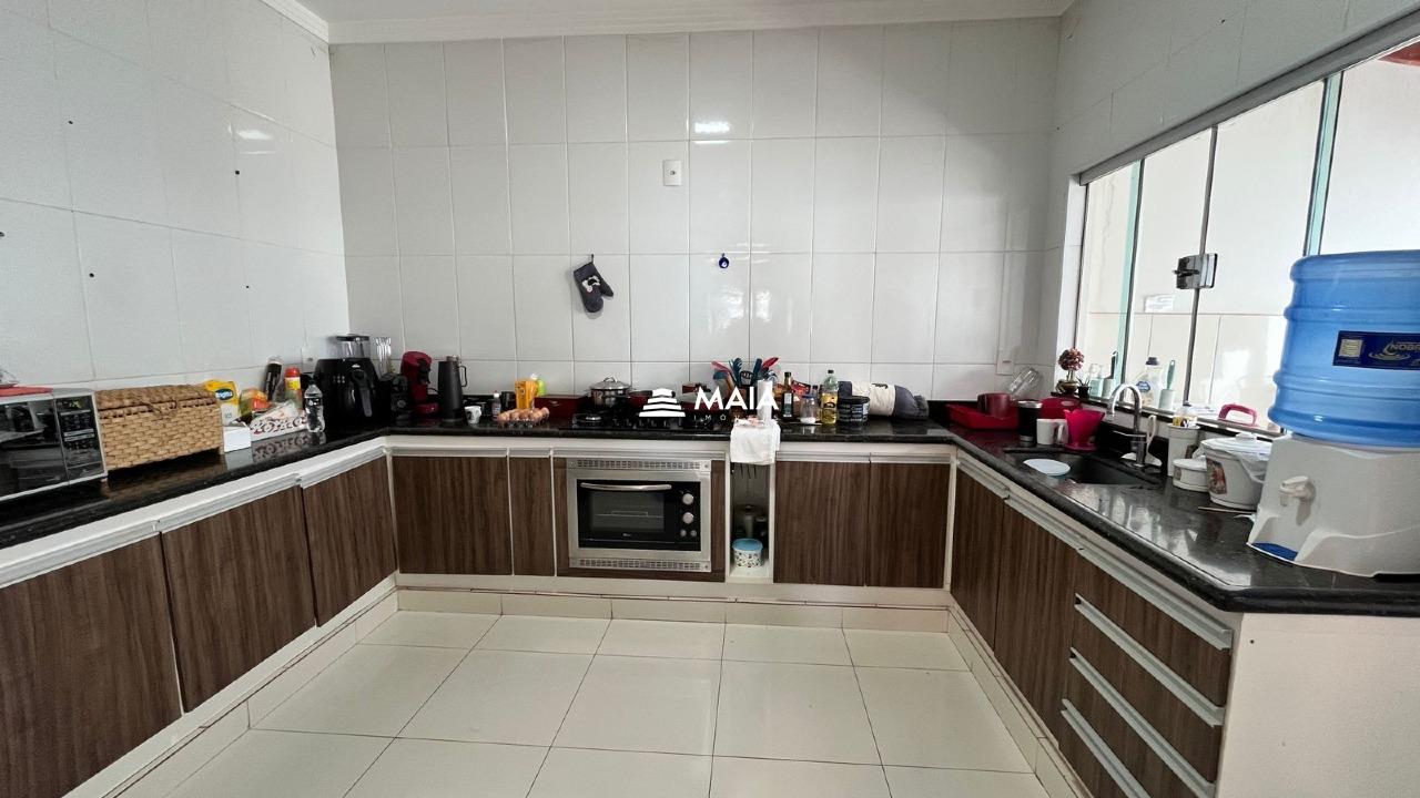 Casa à venda no Jardim Nenê Gomes: 