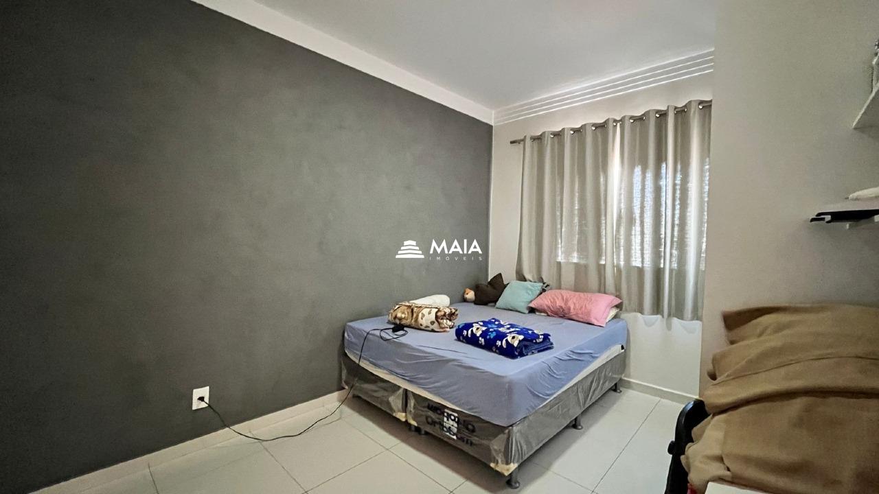 Casa à venda no Jardim Nenê Gomes: 