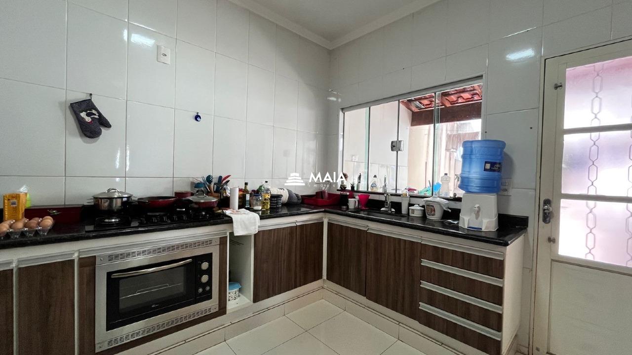 Casa à venda no Jardim Nenê Gomes: 