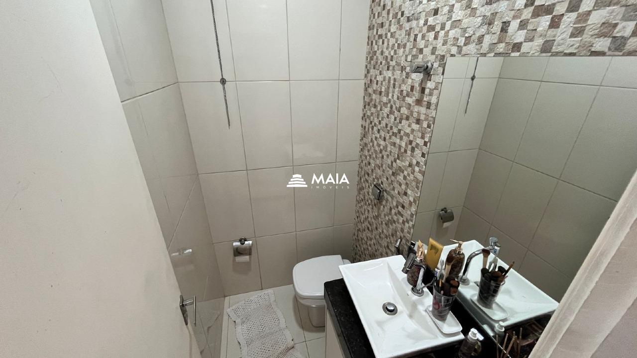 Casa à venda no Jardim Nenê Gomes: 