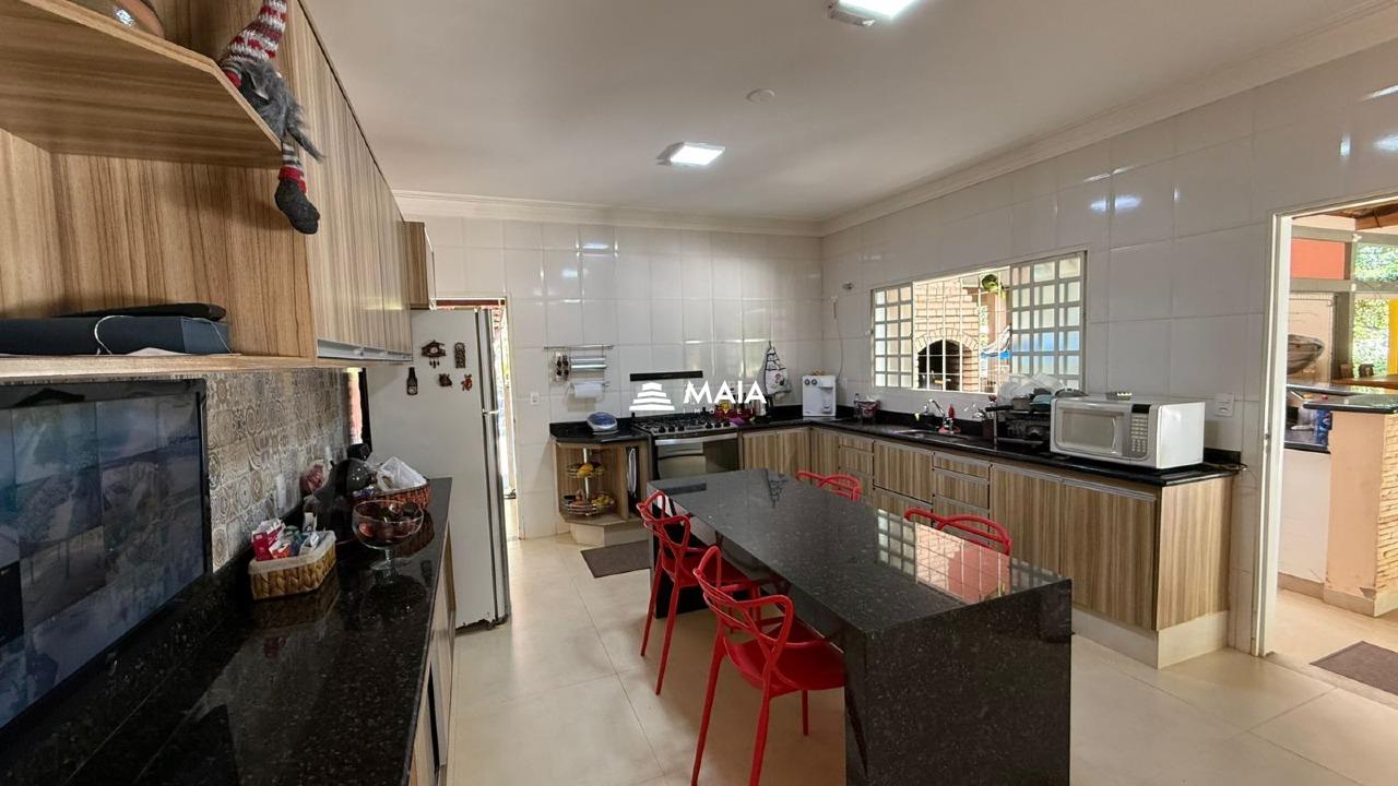 Terreno/Área à venda no Recanto das Flores: 