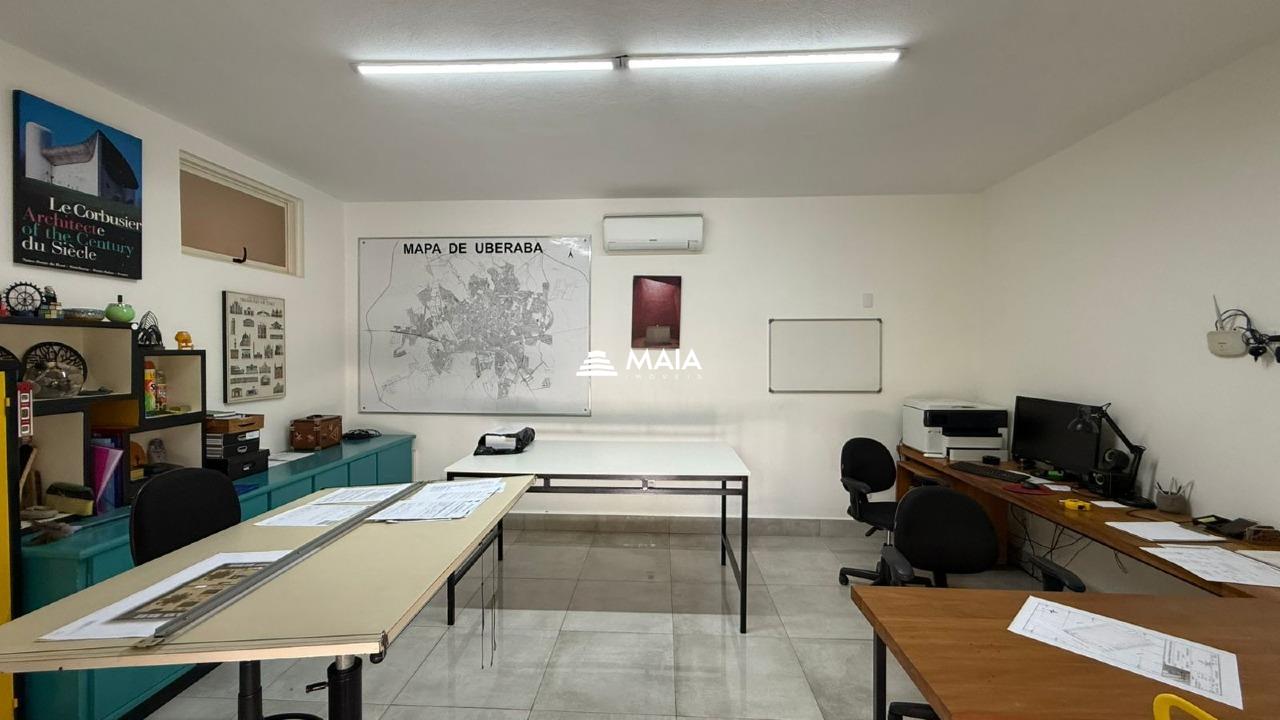 Terreno/Área à venda no Recanto das Flores: 