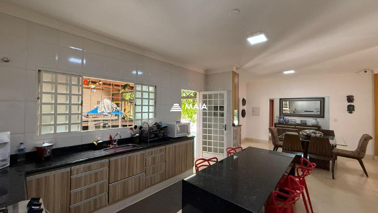 Terreno/Área à venda no Recanto das Flores: 