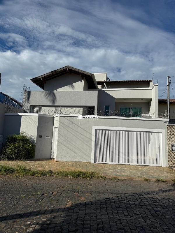 Casa à venda no Mercês: 