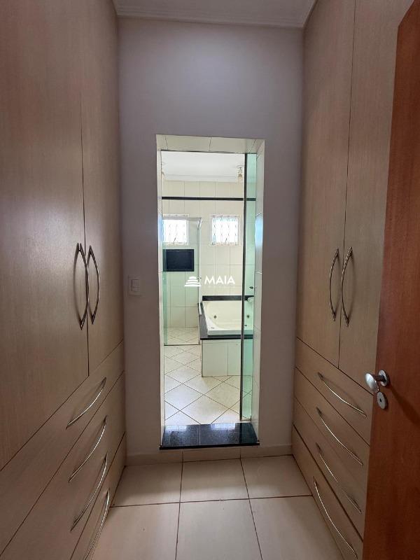 Casa à venda no Mercês: 