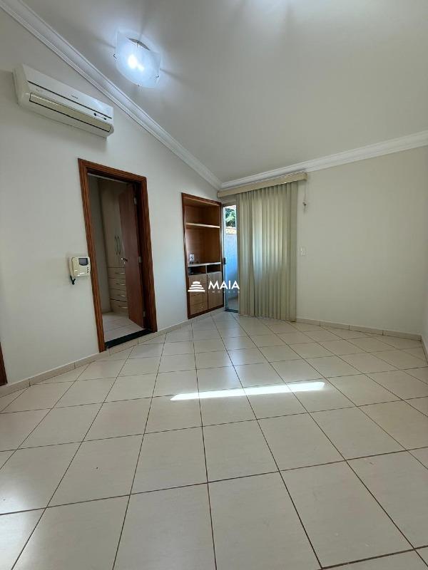 Casa à venda no Mercês: 