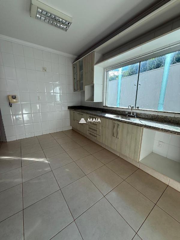 Casa à venda no Mercês: 