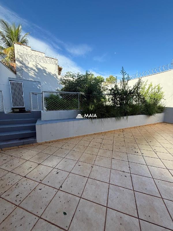 Casa à venda no Mercês: 