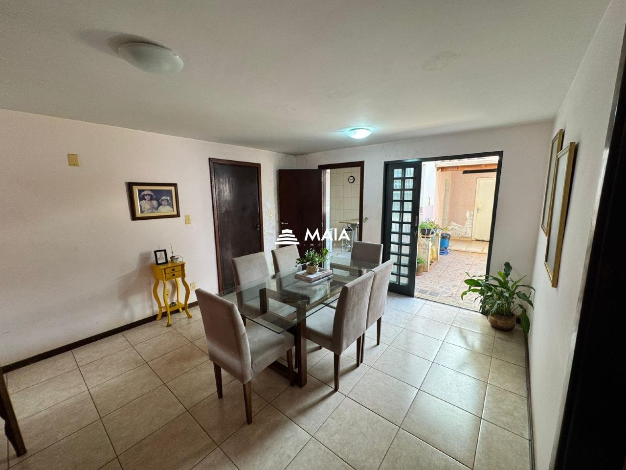 Casa à venda no bairro Santa Marta 