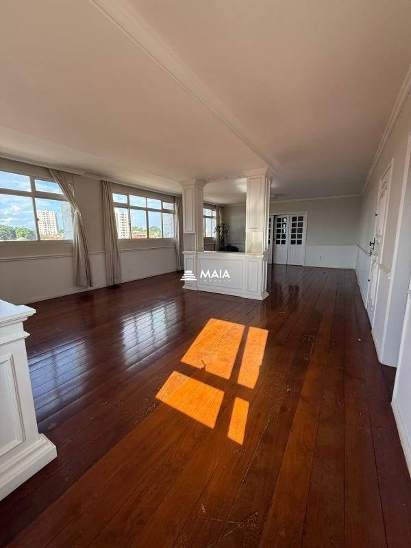 Apartamento à venda no Centro