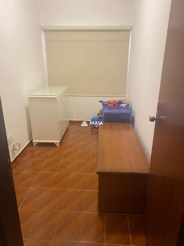 Casa à venda no Jardim Amélia: 