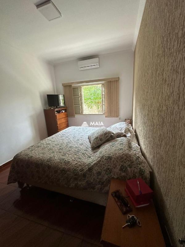 Casa à venda no Jardim Amélia: 