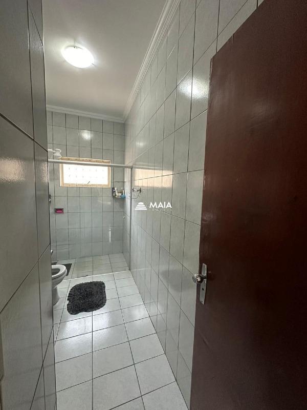 Casa à venda no Jardim Amélia: 