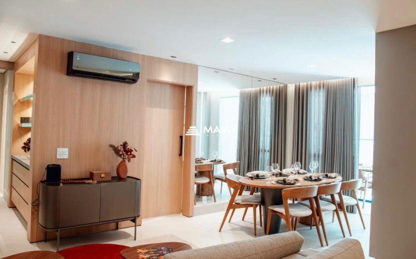 Apartamento à venda no Mercês: 