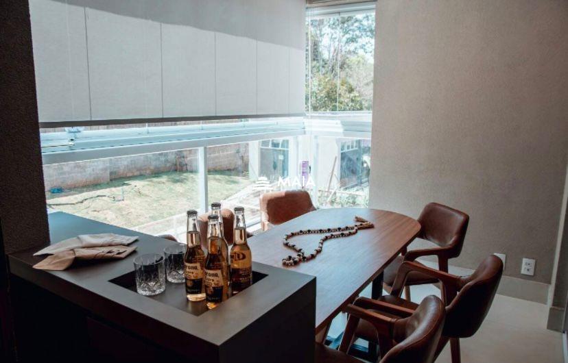 Apartamento à venda no Mercês: 