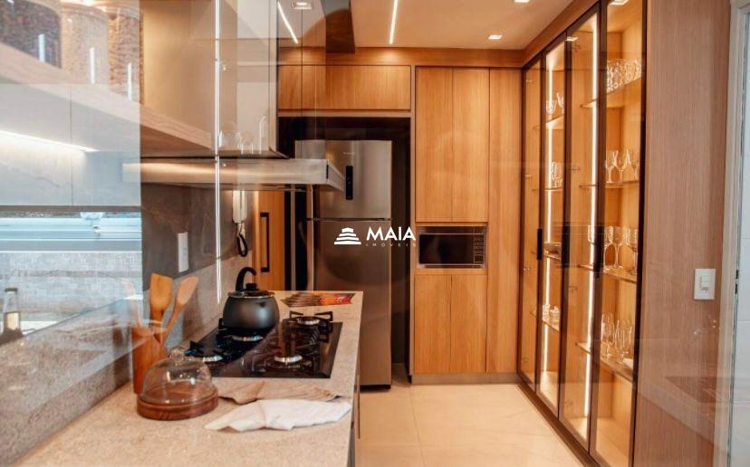 Apartamento à venda no Mercês: 