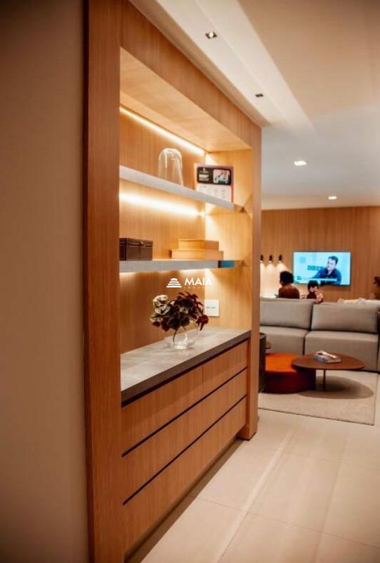 Apartamento à venda no Mercês: 