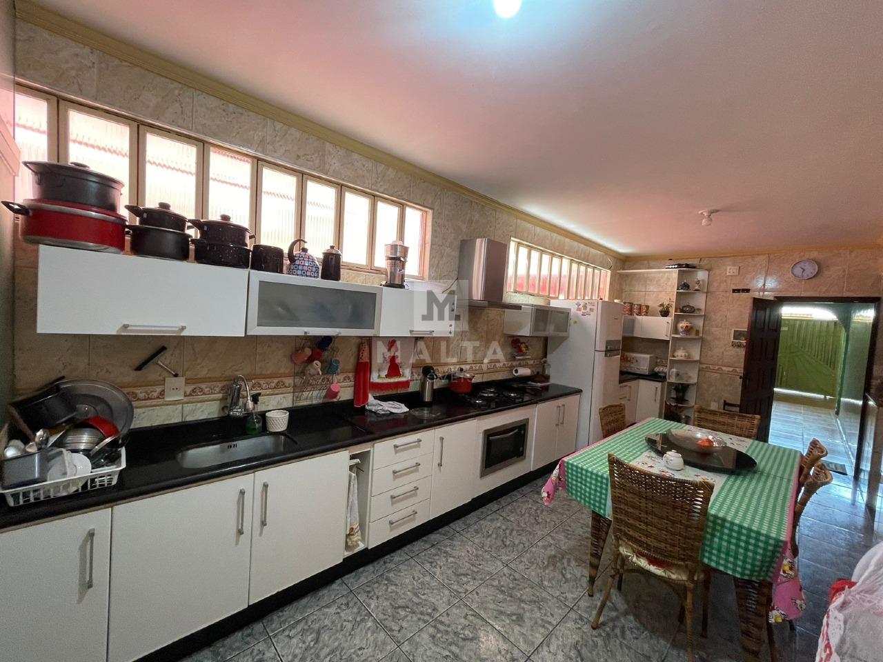 Casa à venda no bairro Mineirão de 3 quartos: 