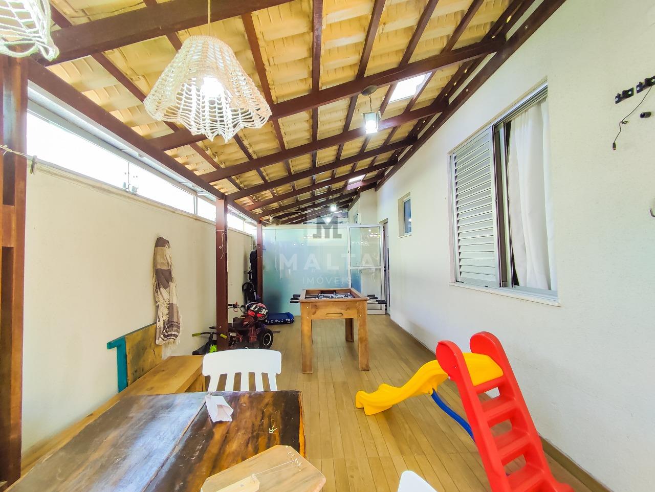 Apartamento Area Privativa à venda no bairro Cardoso de 3 quartos: 
