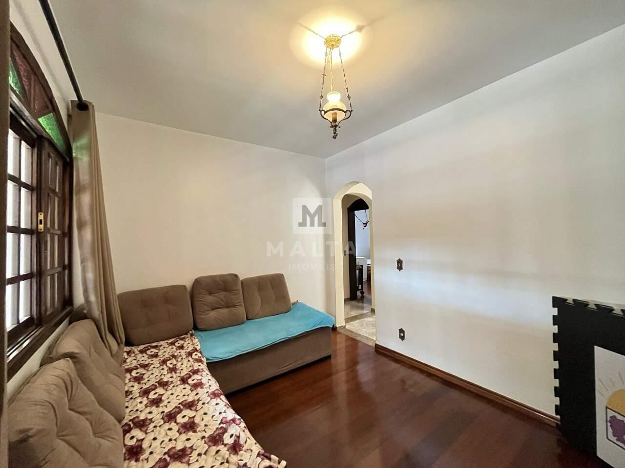 Casa à venda no bairro Pongelupe de 5 quartos: 