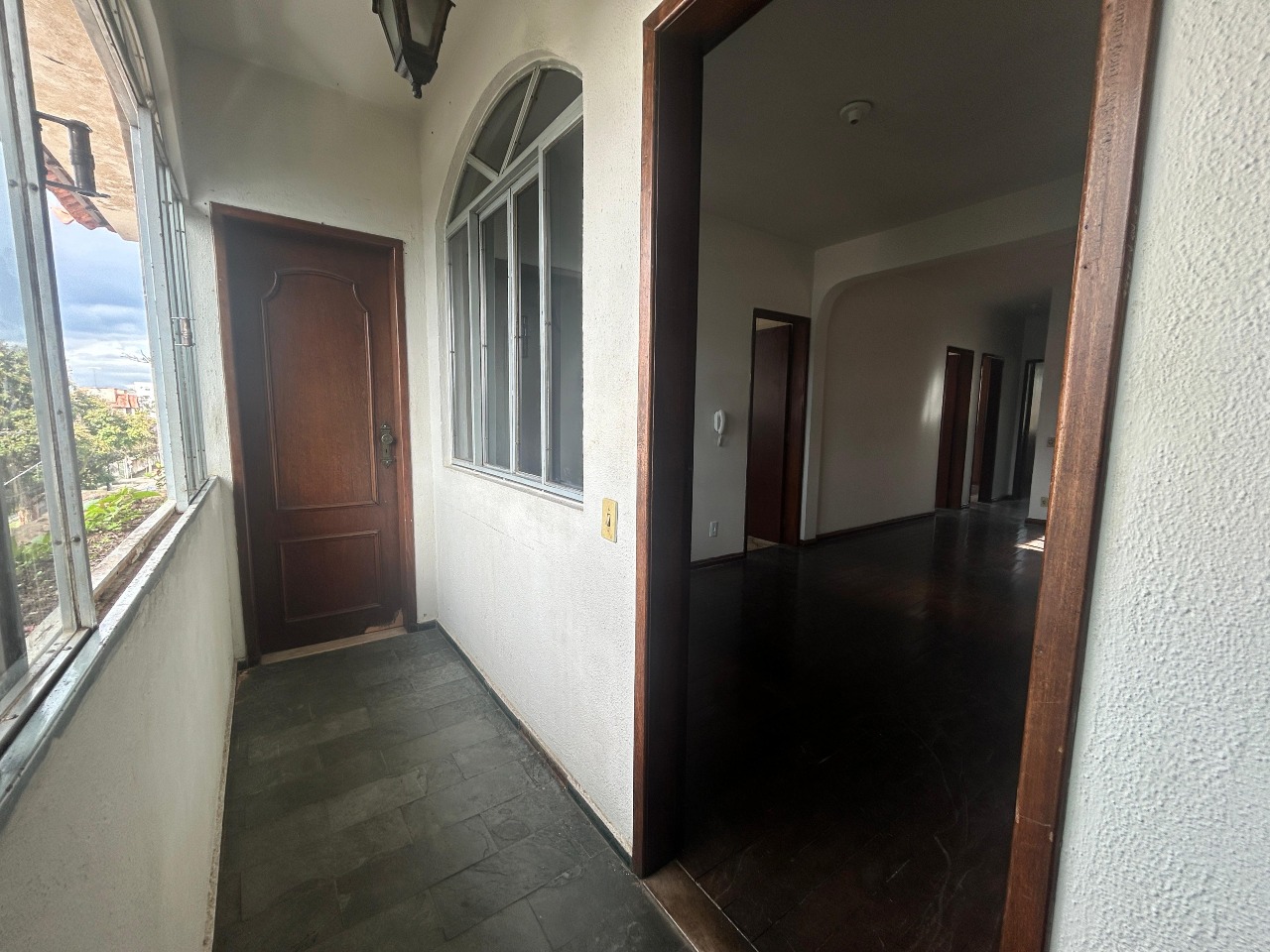 Apartamento à venda no bairro Barreiro de 3 quartos: 